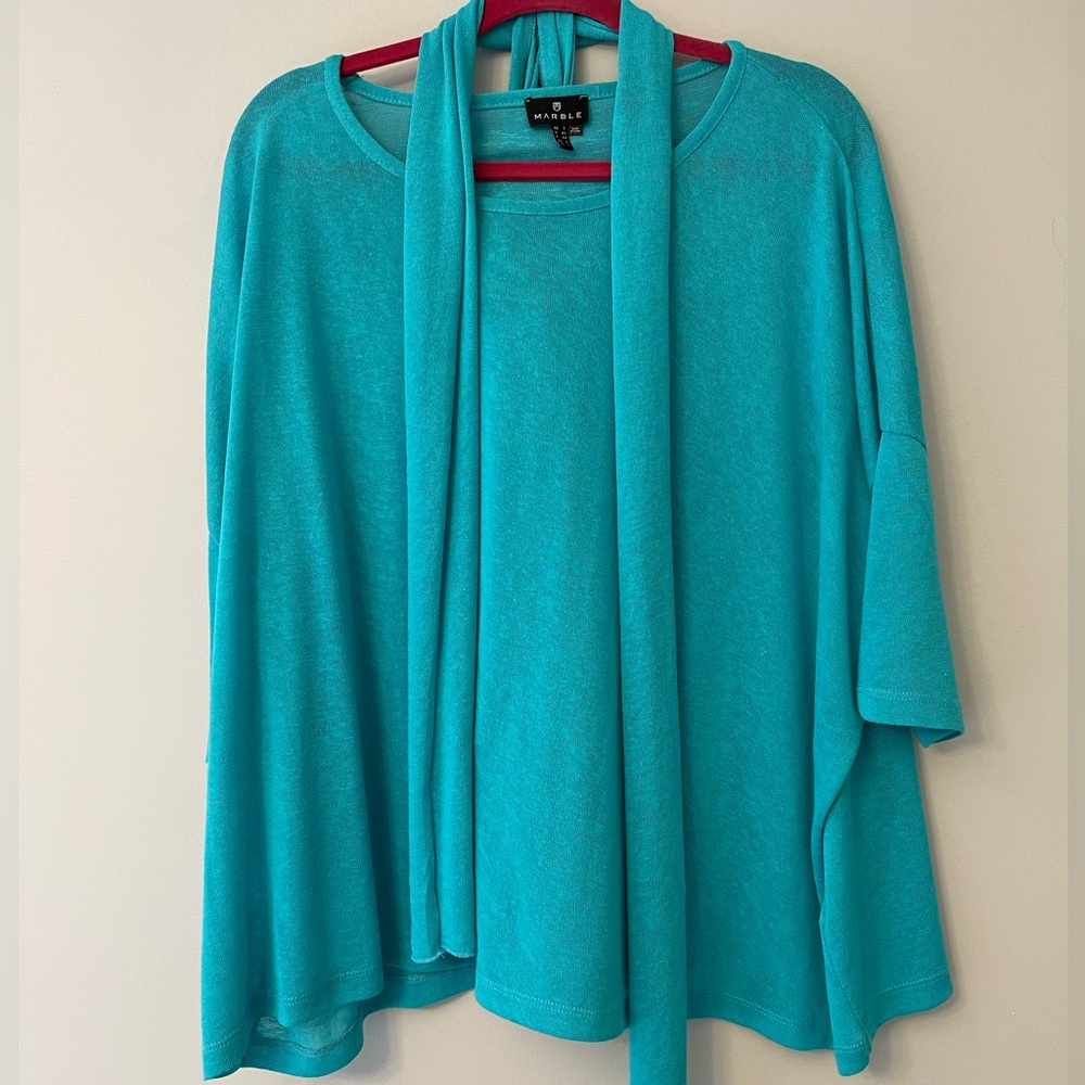 Long sleeve with scarf